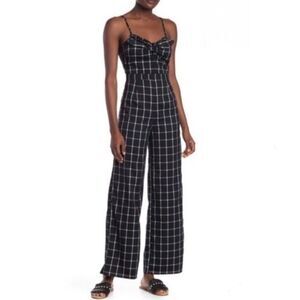 Romeo Juliet Couture Black & White Plaid Front Tie Sleeveless Jumpsuit